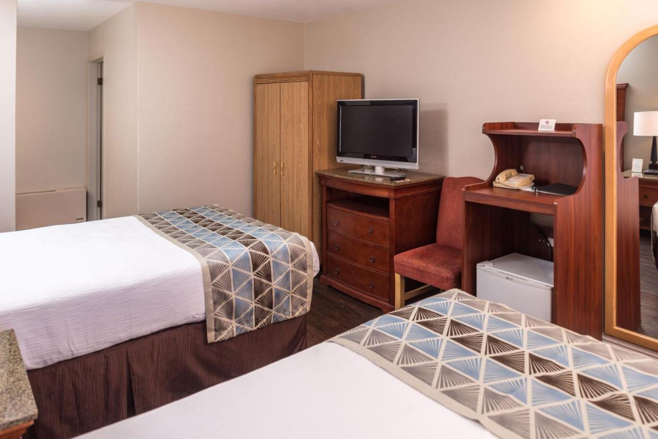 Laurel & Conference Center Hotel Salinas