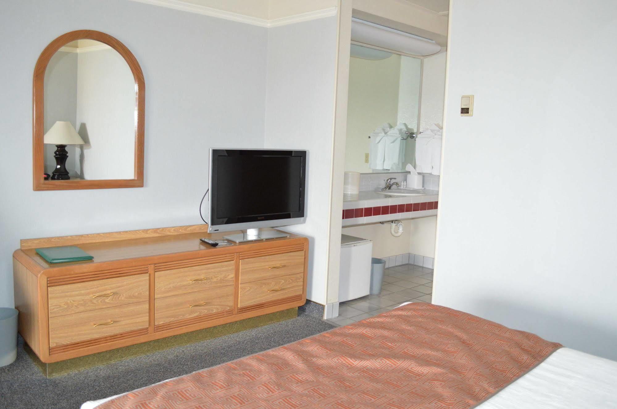 Laurel & Conference Center Hotel 3*
