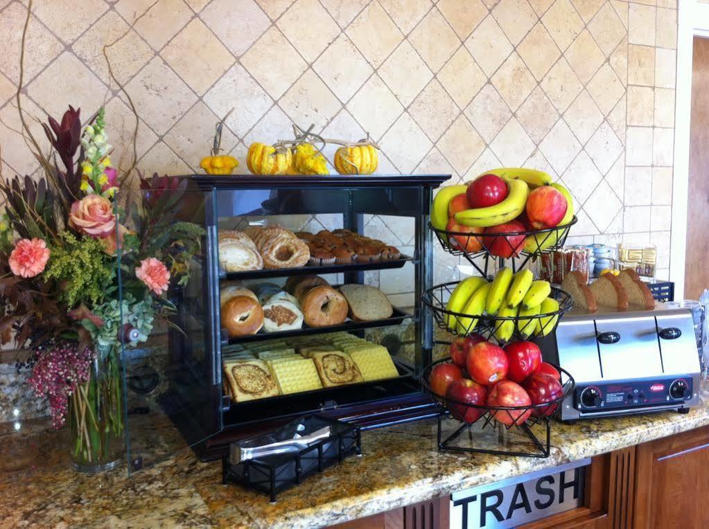 Laurel & Conference Center 3* Salinas