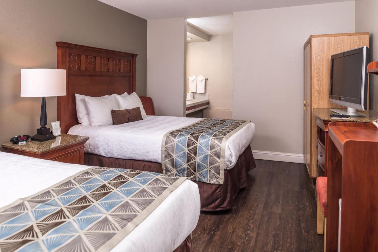 Hotel Laurel & Conference Center Salinas